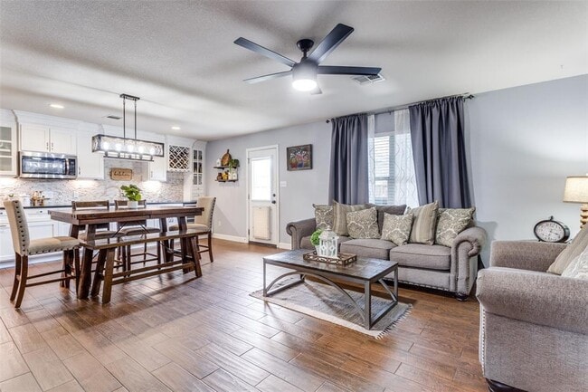 Photo - 214 Sylvan St