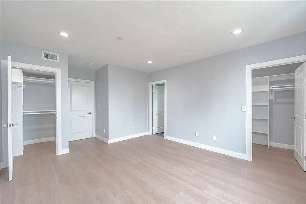 Photo - 1265 E Adams Blvd