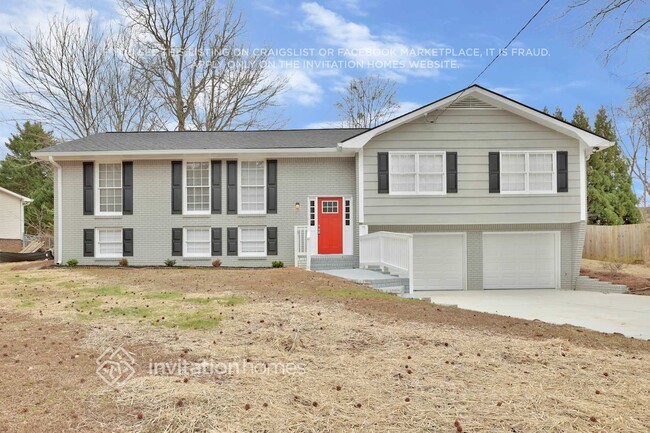 Photo - 2082 Cezar Dr