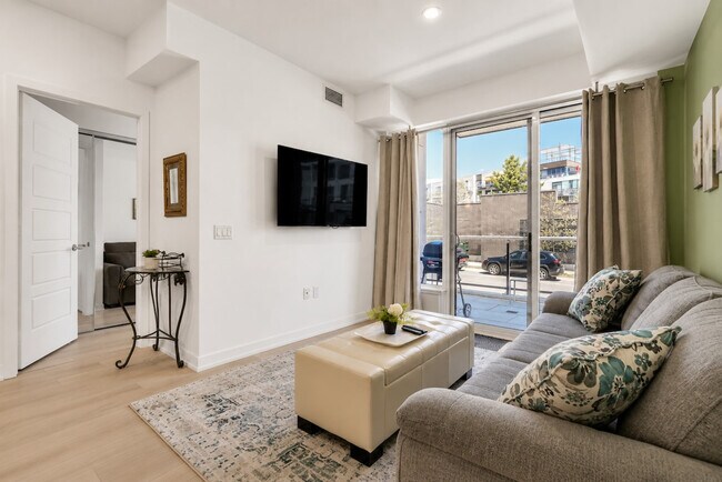 Photo - 333 Sunseeker Ave Unit SI ID1556401P