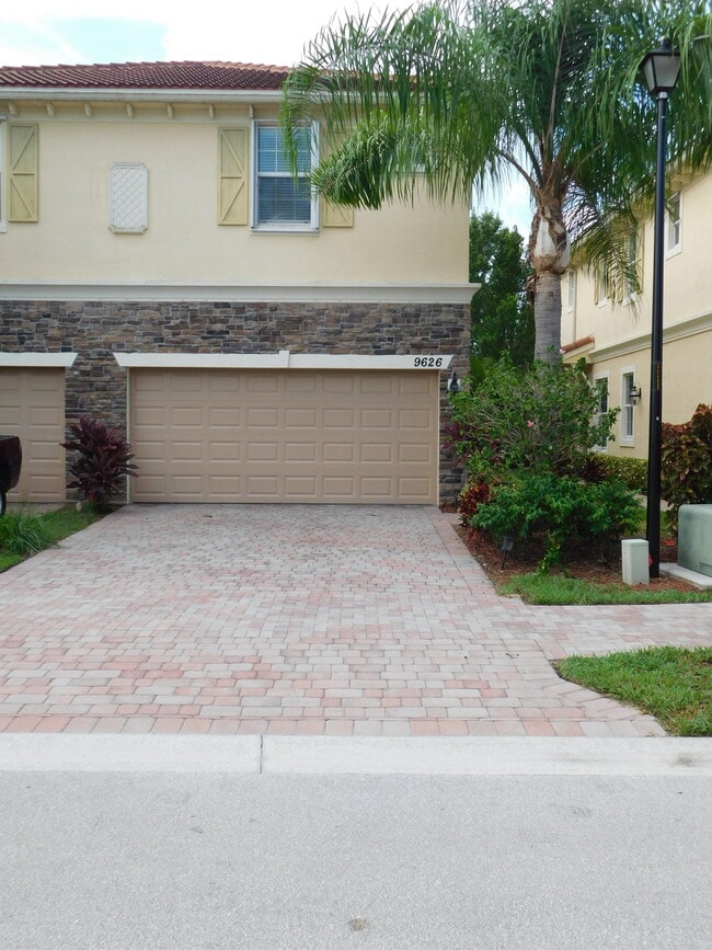 Building Photo - 9626 SW Purple Martin Way Rental