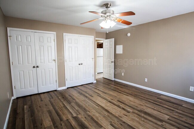 Photo - 924 Chadwick Dr Unit 4