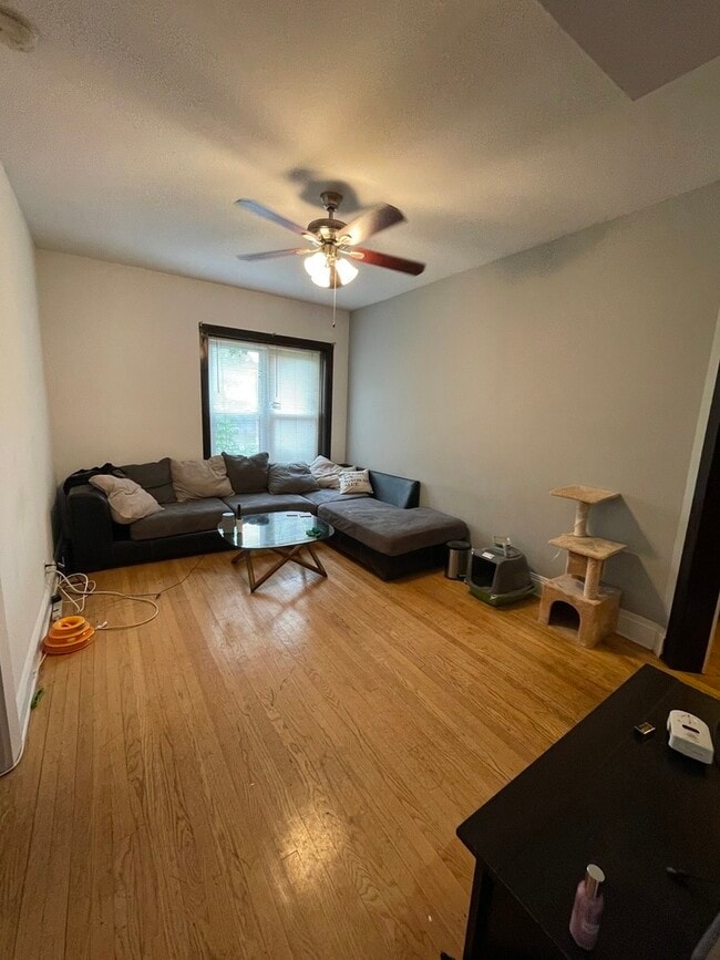 Photo - 3722 N Sheffield Ave Unit 3N