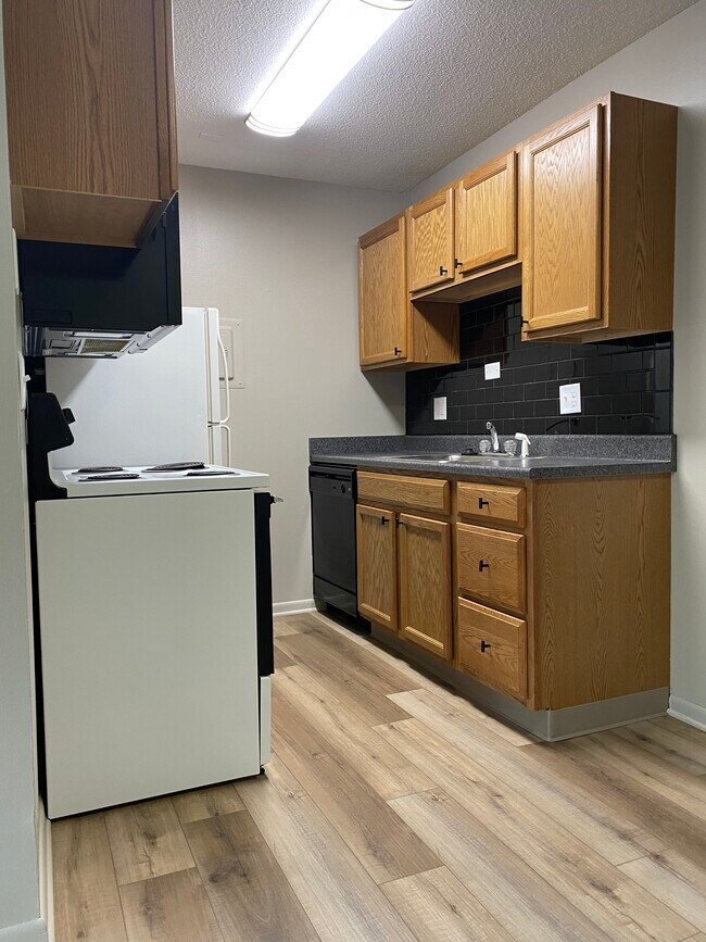 Photo - Grand Prix Apartments