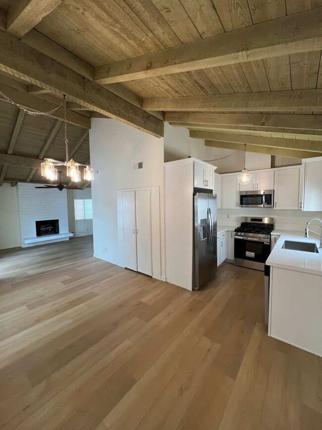 Photo - 1505 E Balboa Blvd