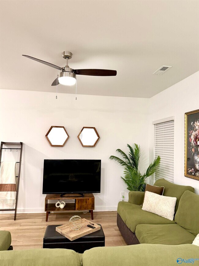 Photo - 7559 Discovery Pt Dr NW