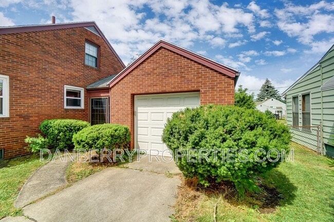 Photo - 347 Darrow Ave