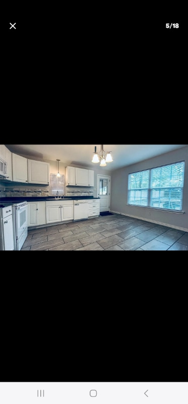 Photo - 504 W Munson St