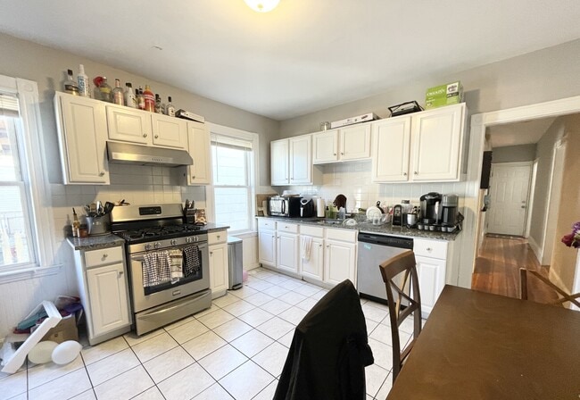 Photo - 9 Taft St Apartments