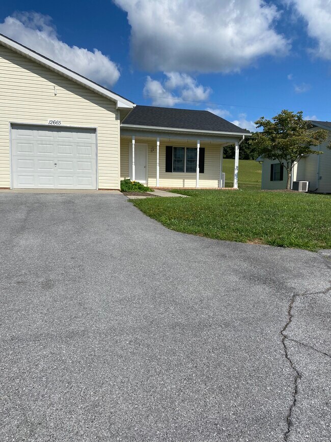 Photo - 12665 Back Creek Valley Rd Unidad 12665