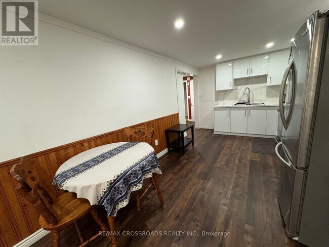 Photo - 14 Romano Crescent