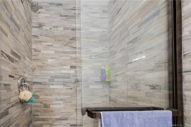 Photo - 1 Alicia Ln Unit B