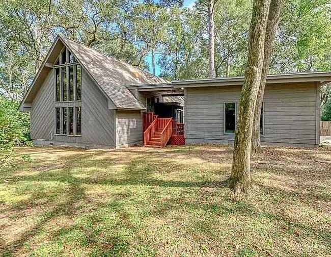 Building Photo - 3014 Banks Rd Rental