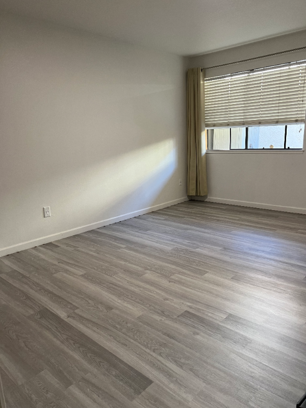 Building Photo - 5085 Valley Crest Dr Rental