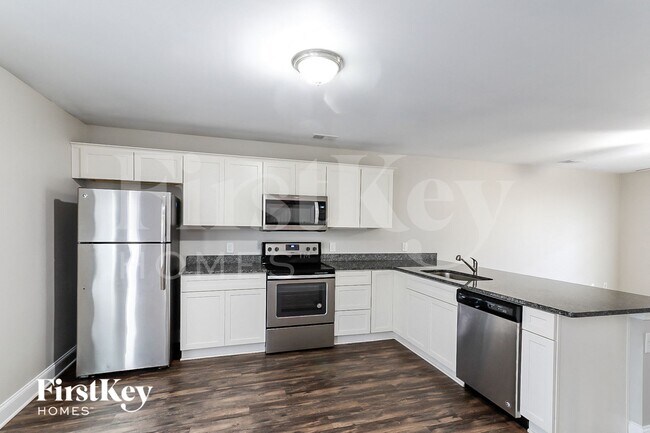 Photo - 6710 Sawnee Way