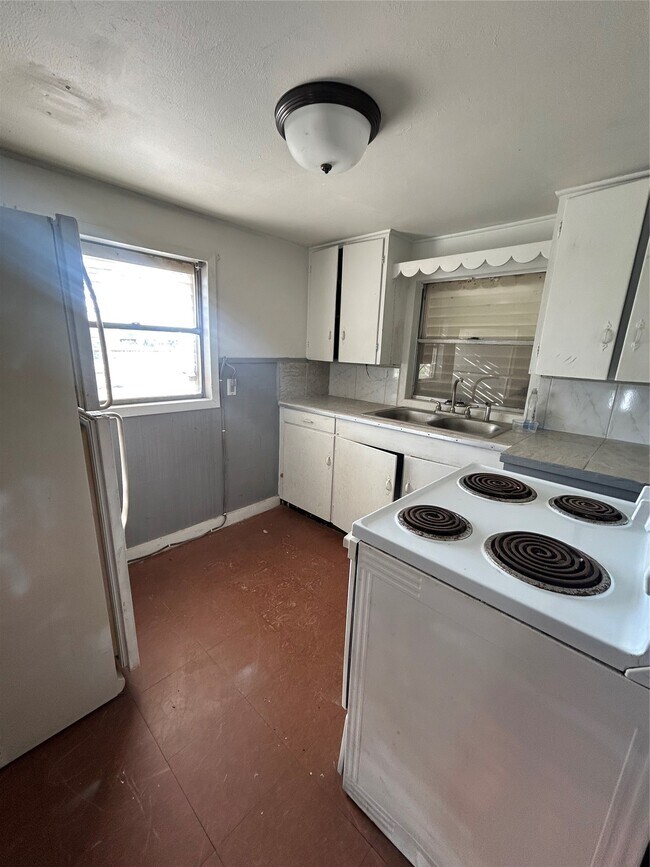 Photo - 1901 N Avenue G Unidad 1