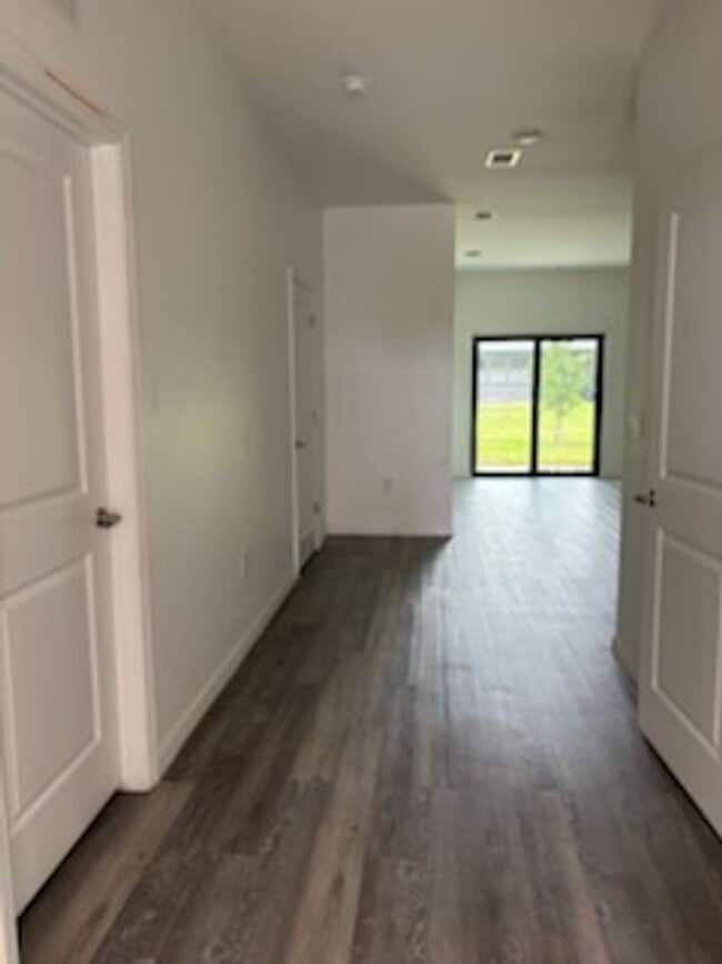 Photo - 2028 NE 8th Pl