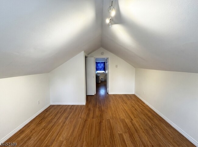 Photo - 1316 Broad St Unidad 2
