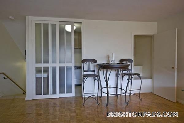 Photo - 125 Chiswick Rd Unit 310