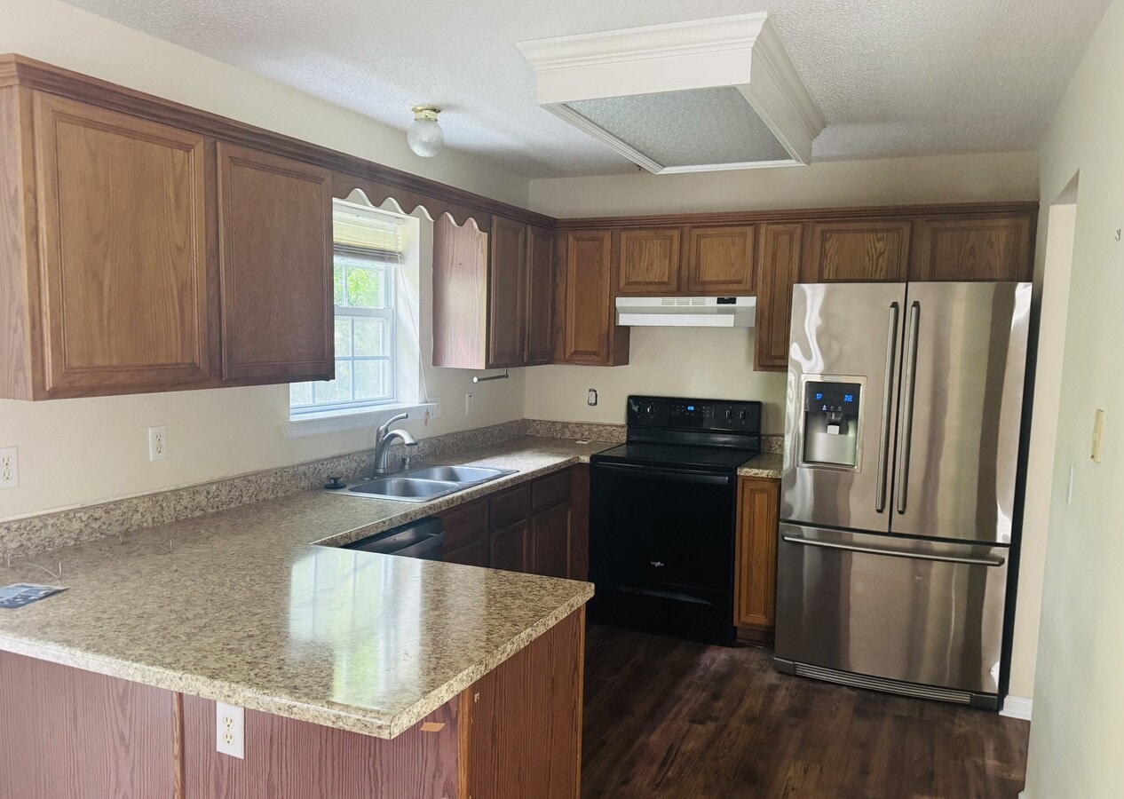 Photo - 2207 Joann Dr
