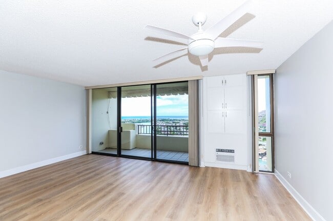 Photo - Naniwa Gardens - 1 bdrm/1 bath/1 covered p...