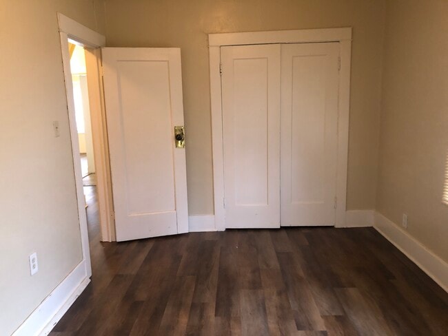 Photo - 325 NE Spaulding St