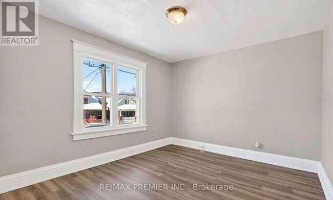 Photo - MAIN FLOOR - 4848 SECOND AVENUE