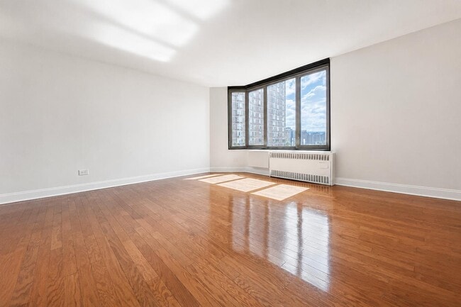 Photo - 3333 Broadway Unit C18K