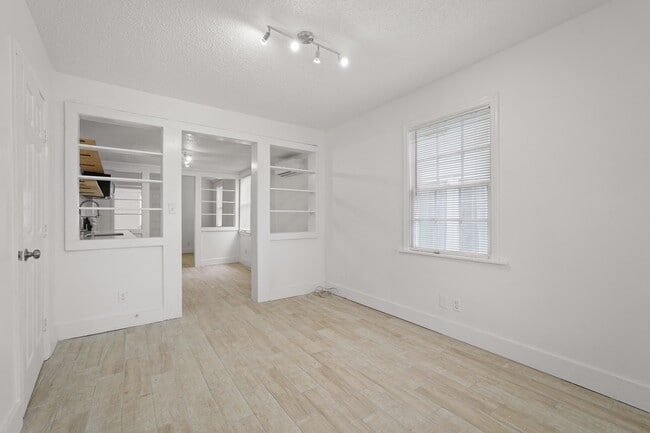 Photo - 1415 Church St