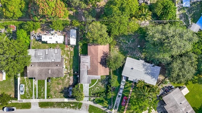 Photo - 921 NW 14th St