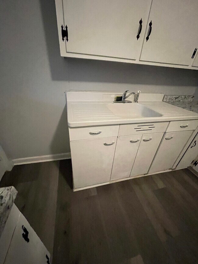 Photo - 907 Breeden Heights