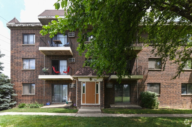 Building Photo - 953 N Rohlwing Rd Unit GB Rental