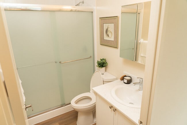 South Carriage Place II