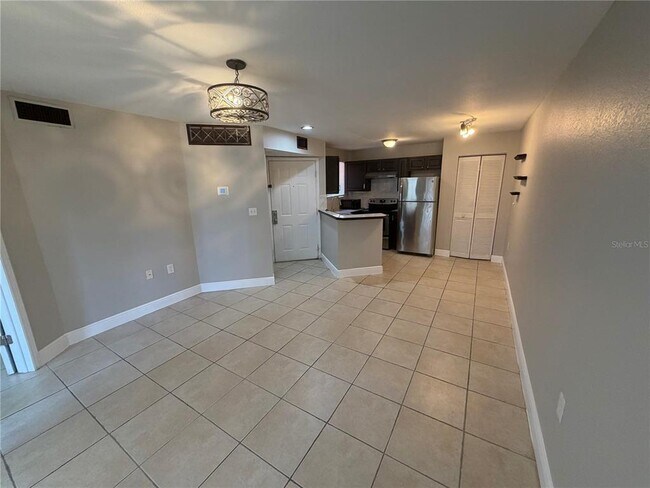Photo - 1916 Lake Atriums Cir Unidad 28
