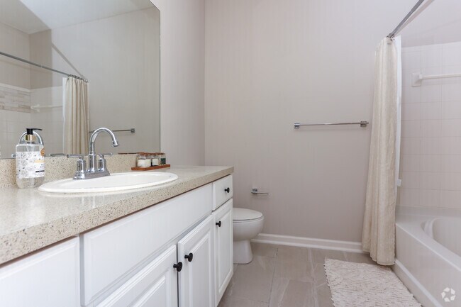 1BR, 1BA - 693SF - Bathroom