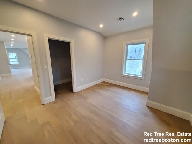 Photo - 51 Fairbanks St Unit 3
