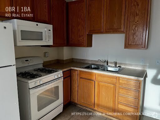 Building Photo - 821 Santa Fe Dr Unit 2 Rental