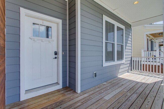 Photo - Larger 3 bedroom in The Nations for rent!