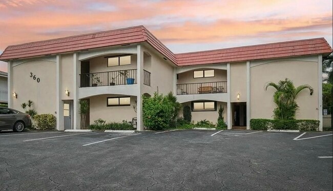 Photo - 360 Wilma Cir Unit 3