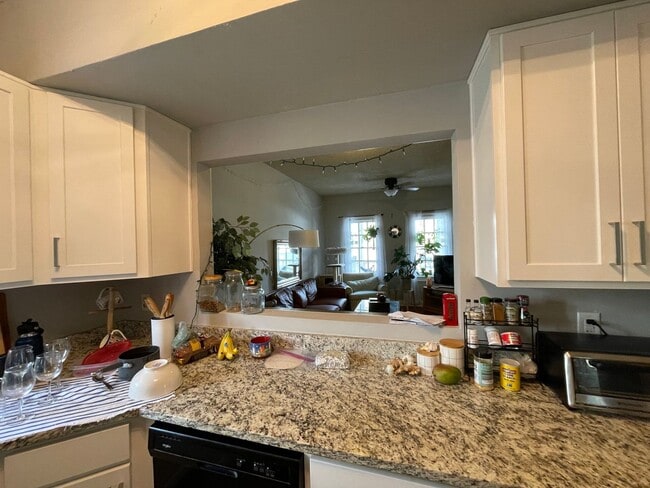 Photo - 183 Smith St Unit A