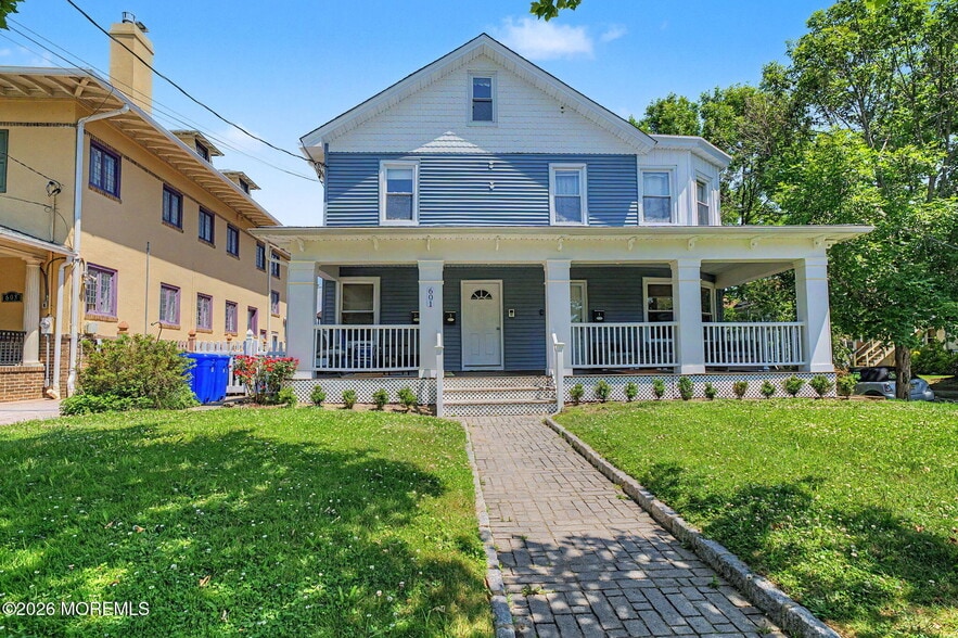 601 4th Ave