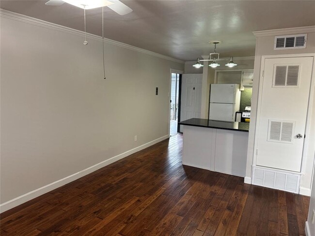 Photo - 803 W 28th St Unit 206