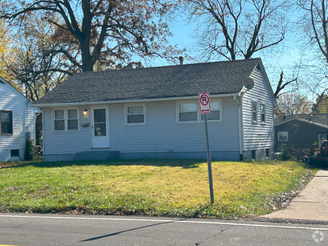 Building Photo - 352 Shepley Dr Rental