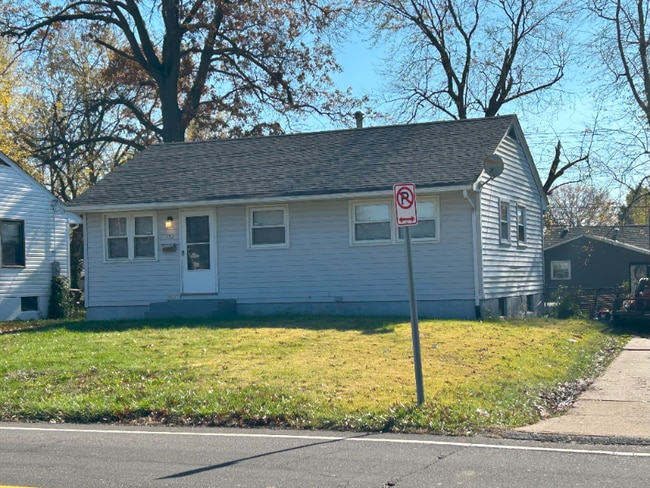 Building Photo - 352 Shepley Dr Rental