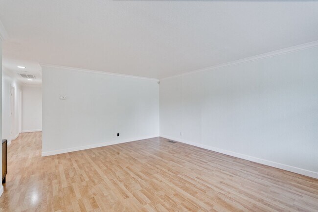 Photo - Spacious Home off of Hillsdale with Amazing Kitchen & Backyard! Ready to Rent.