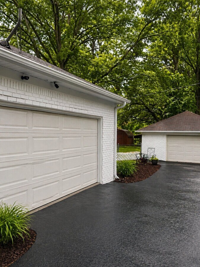 Photo - 6935 Meadowbrook Ln