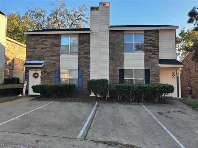 Photo - 206 Country Bend