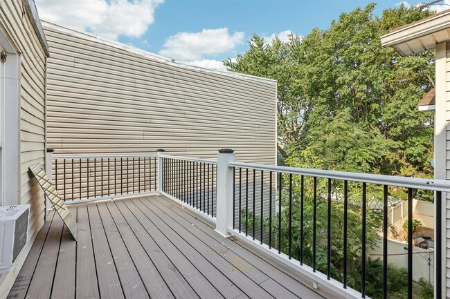 Building Photo - 6915 Polk St Unit 3