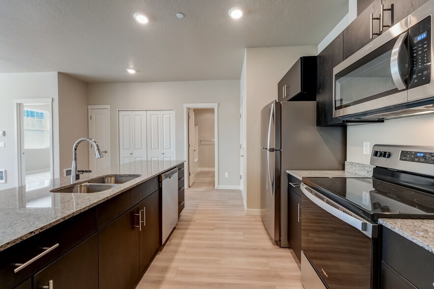2x2 Kitchen