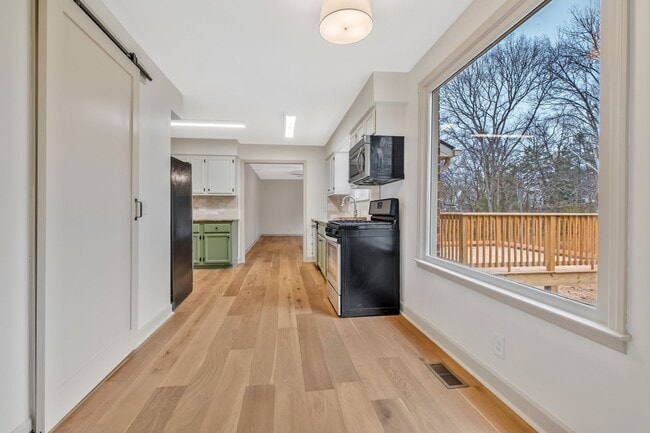 Photo - 115 Pascal Dr